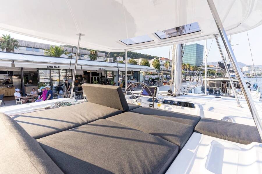 Lagoon 46