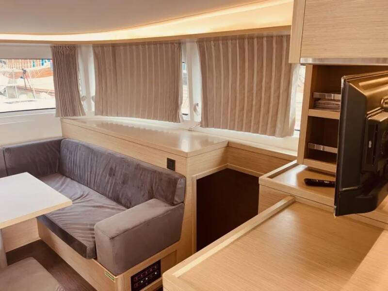 Lagoon 46