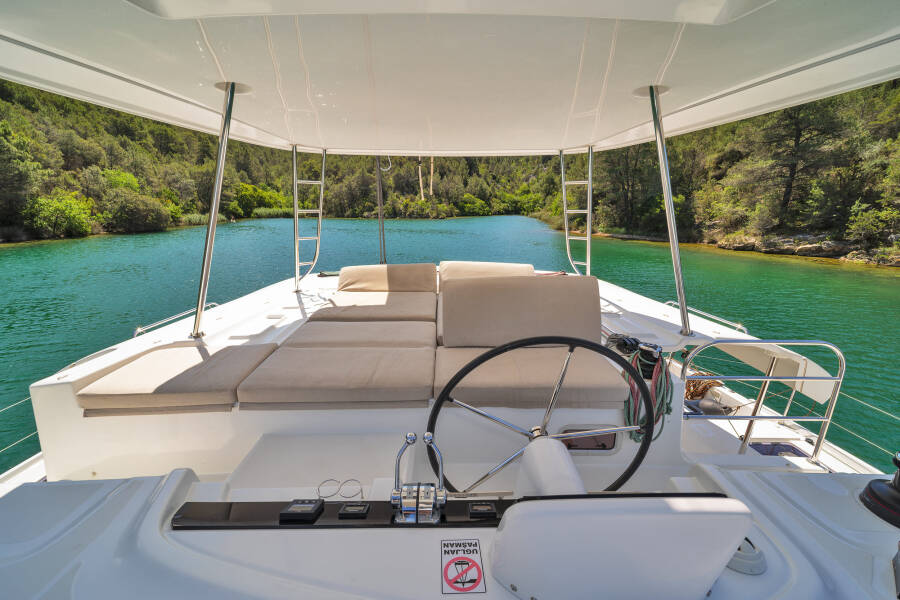 Lagoon 46