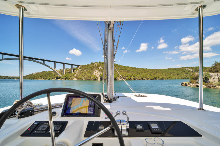 Lagoon 46