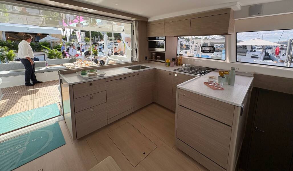Lagoon 47
