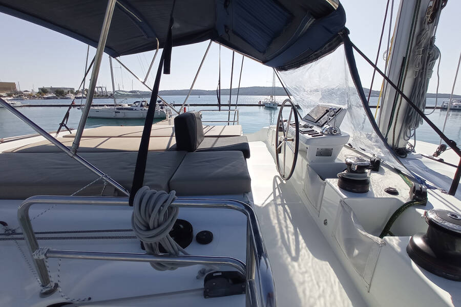 Lagoon 50