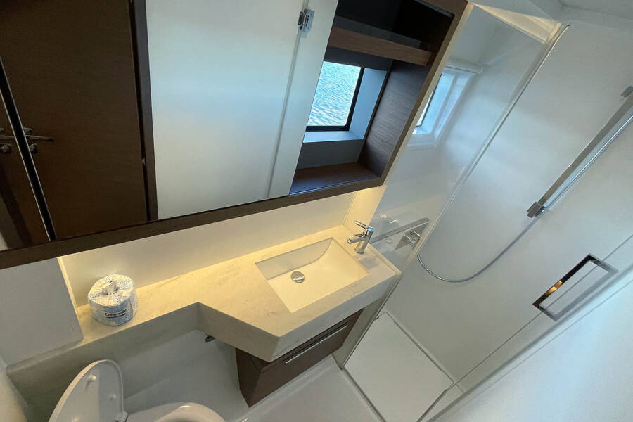 Lagoon 50
