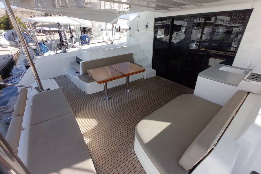 Lagoon 50