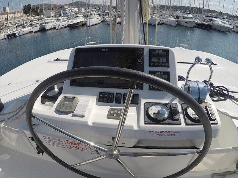 Lagoon 50