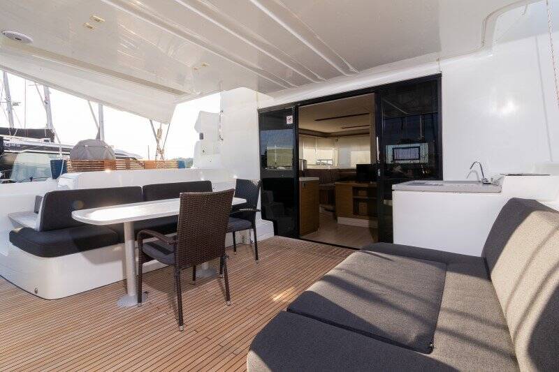 Lagoon 50