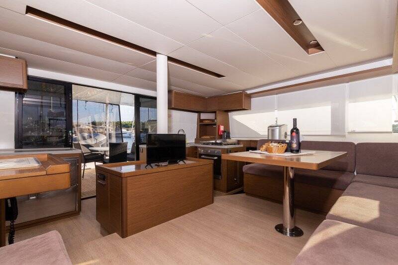 Lagoon 50