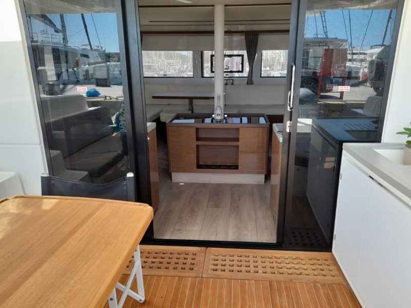 Lagoon 50