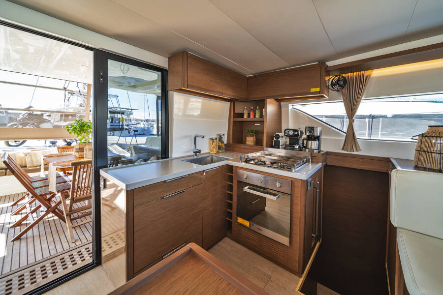Lagoon 50