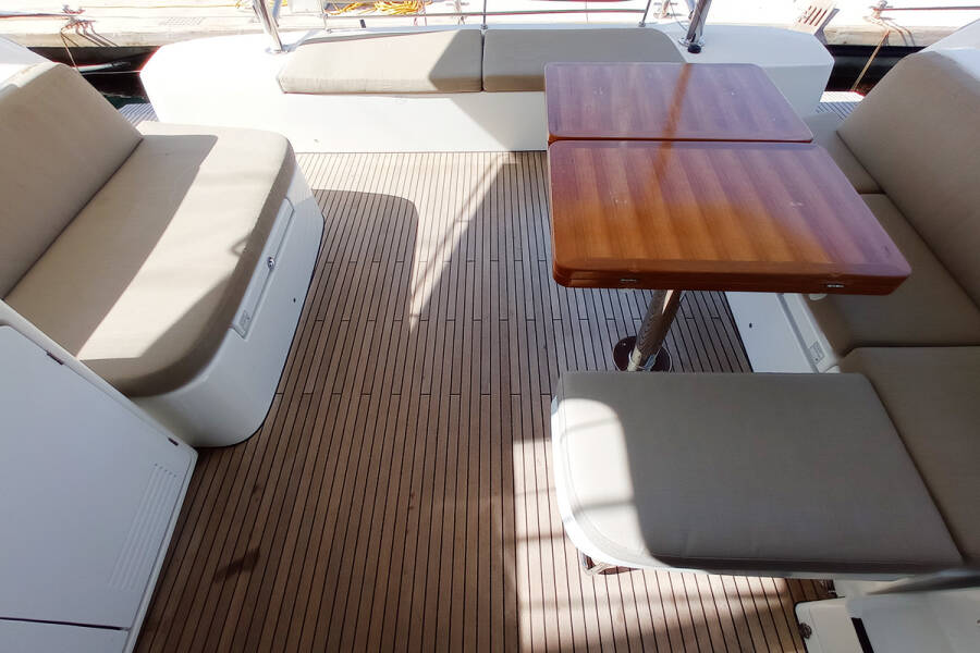 Lagoon 50