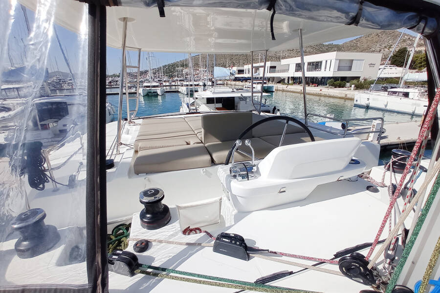 Lagoon 50