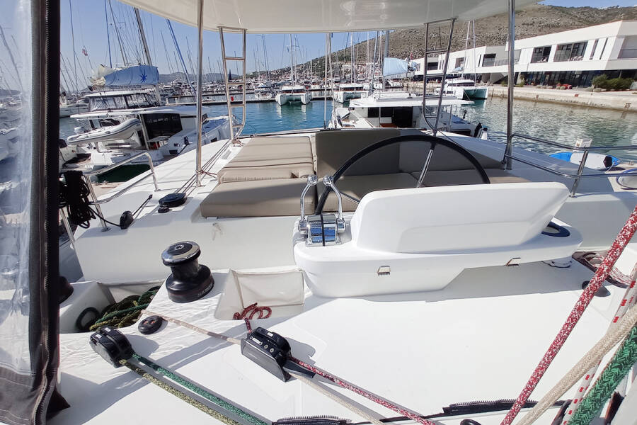 Lagoon 50