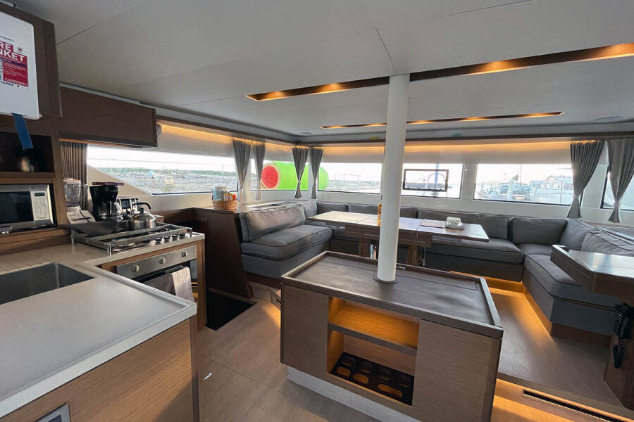 Lagoon 50