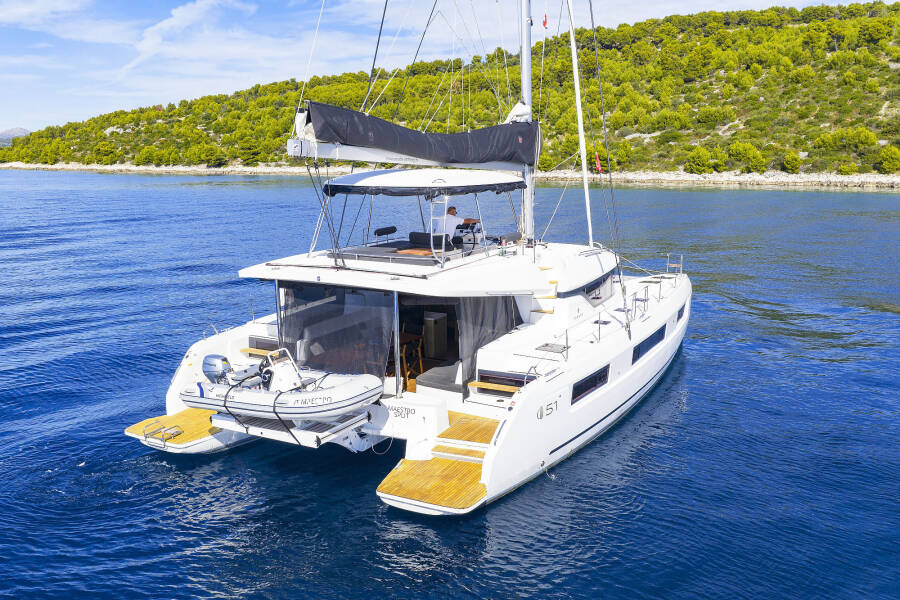 Lagoon 51