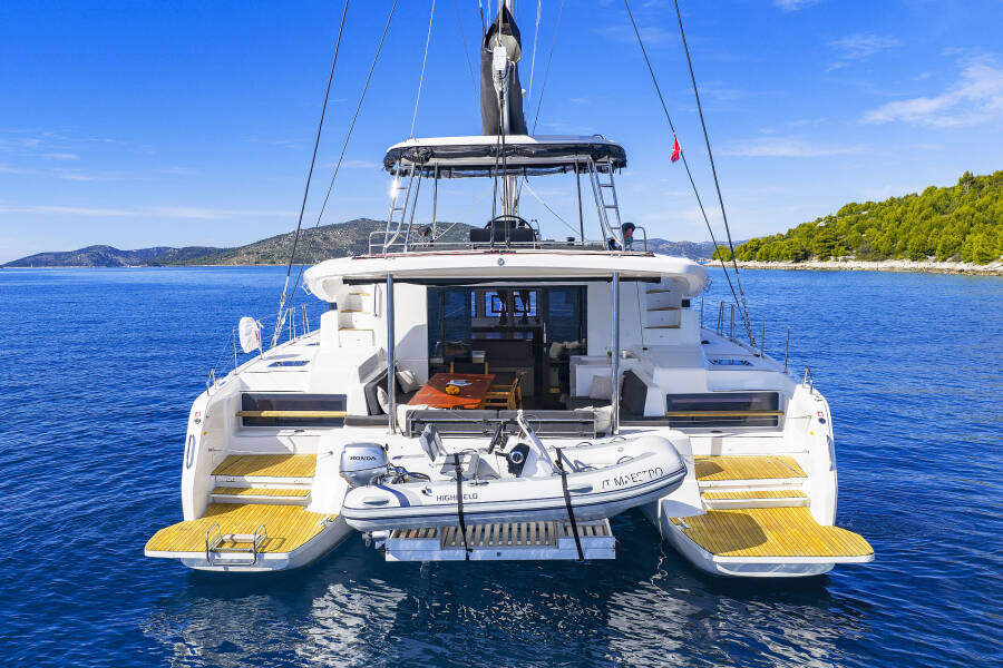 Lagoon 51