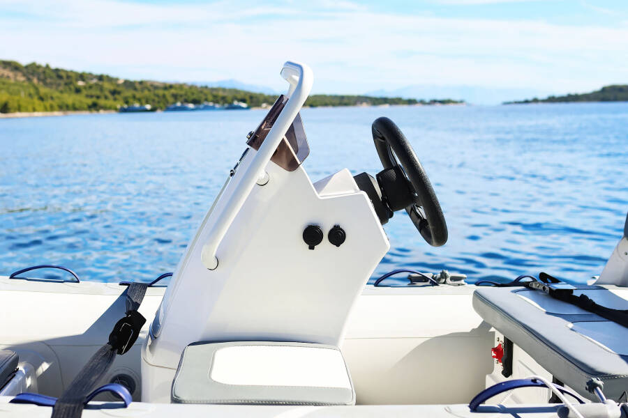 Lagoon 51