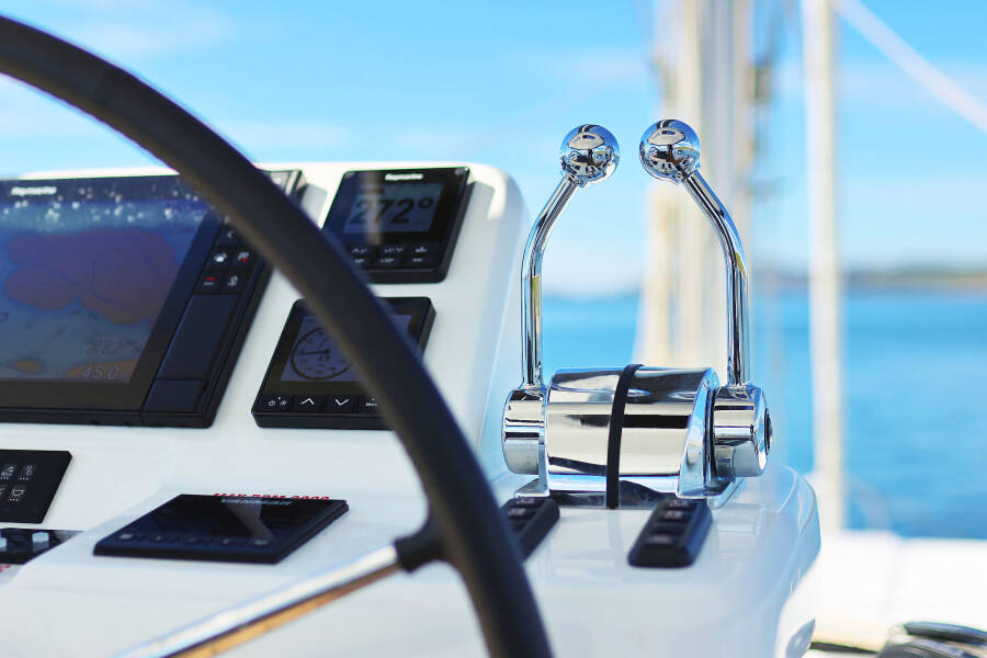 Lagoon 51
