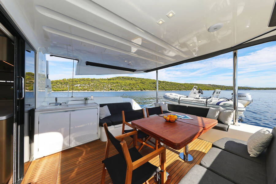 Lagoon 51