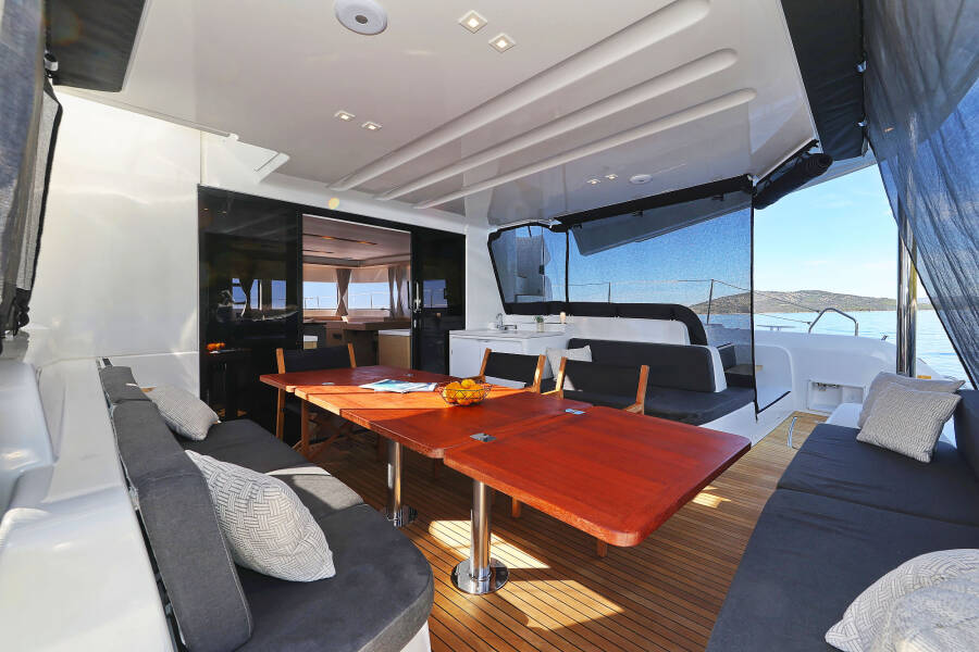 Lagoon 51