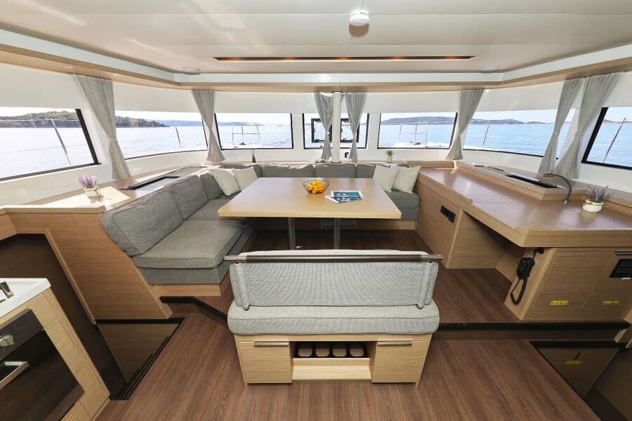 Lagoon 51