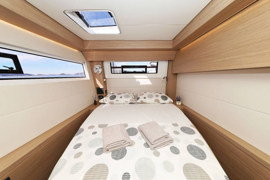 Lagoon 51