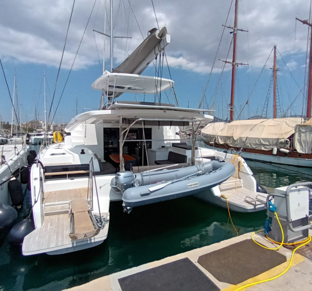 Lagoon 51