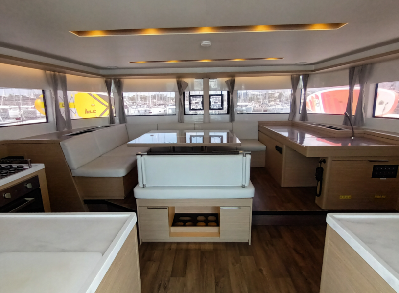 Lagoon 51
