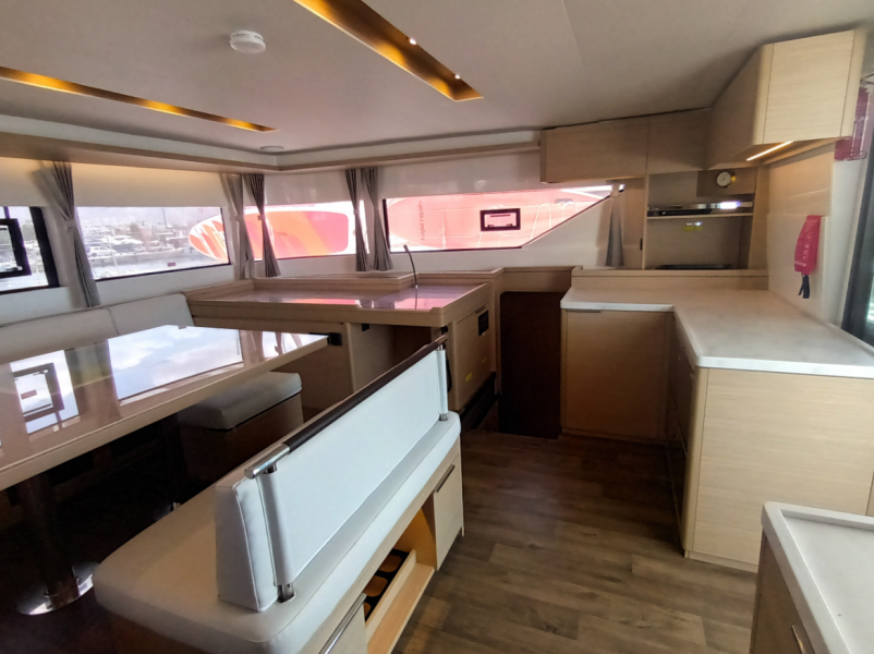 Lagoon 51