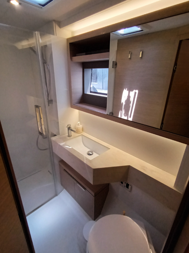 Lagoon 51