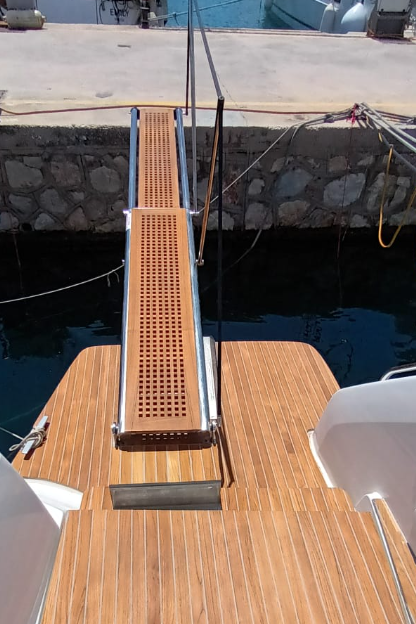 Lagoon 51