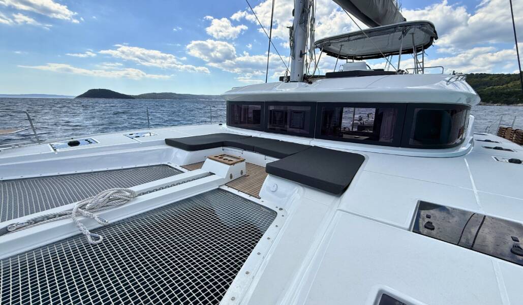 Lagoon 51