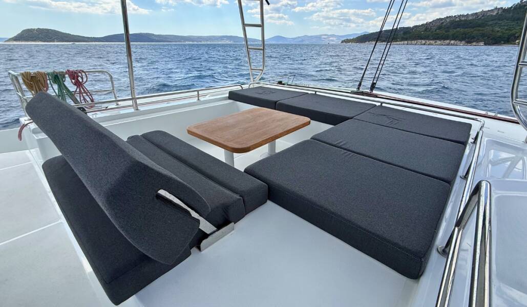 Lagoon 51