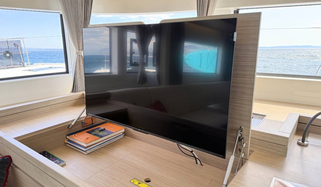 Lagoon 51
