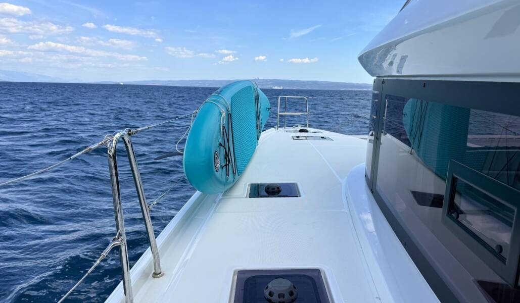 Lagoon 51