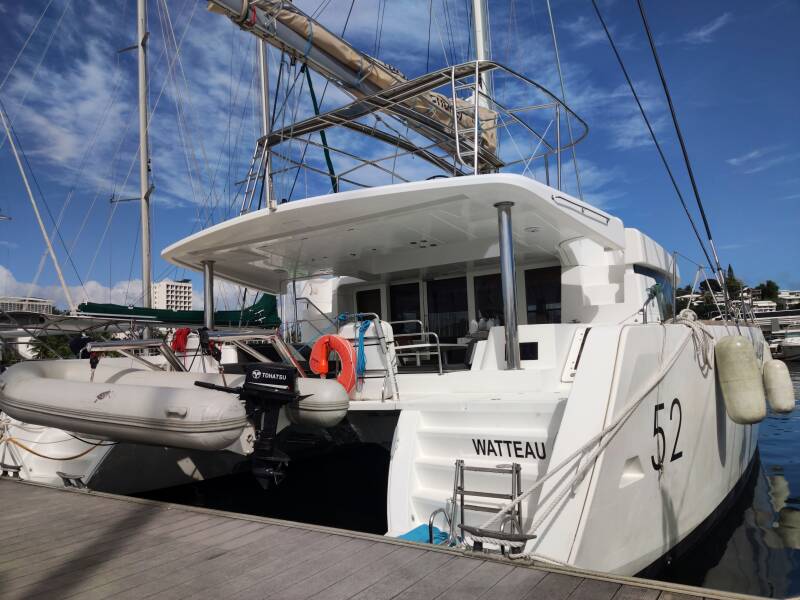Lagoon 52