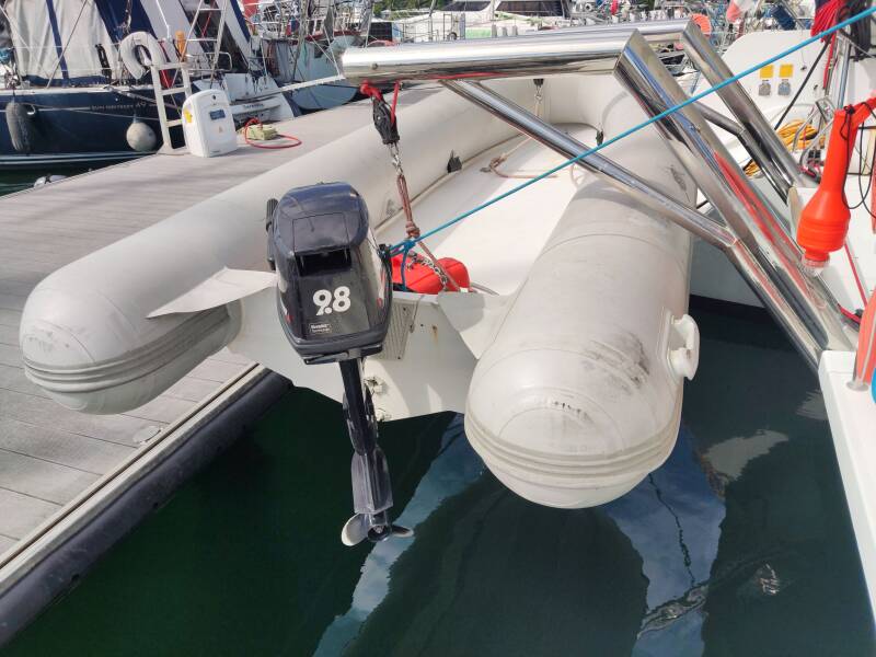 Lagoon 52
