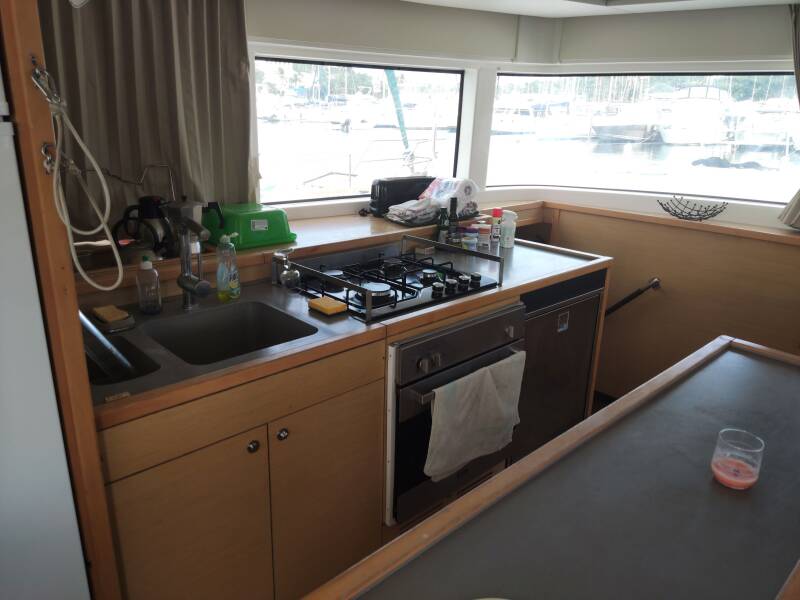 Lagoon 52