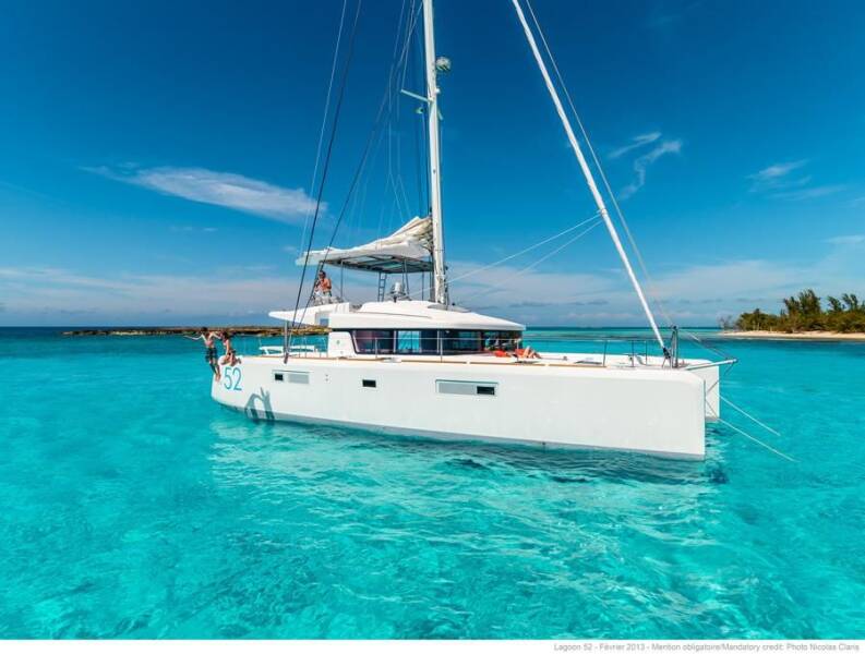 Lagoon 52