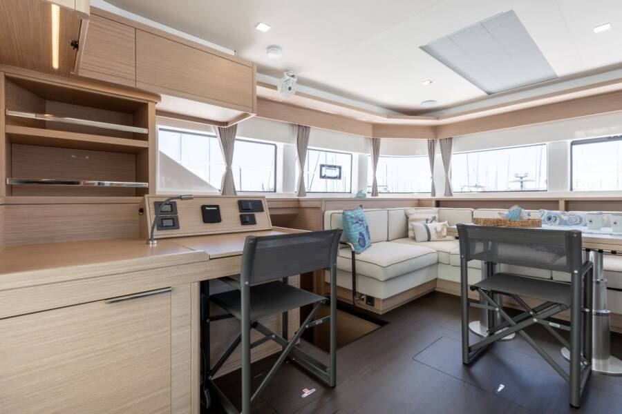 Lagoon 55