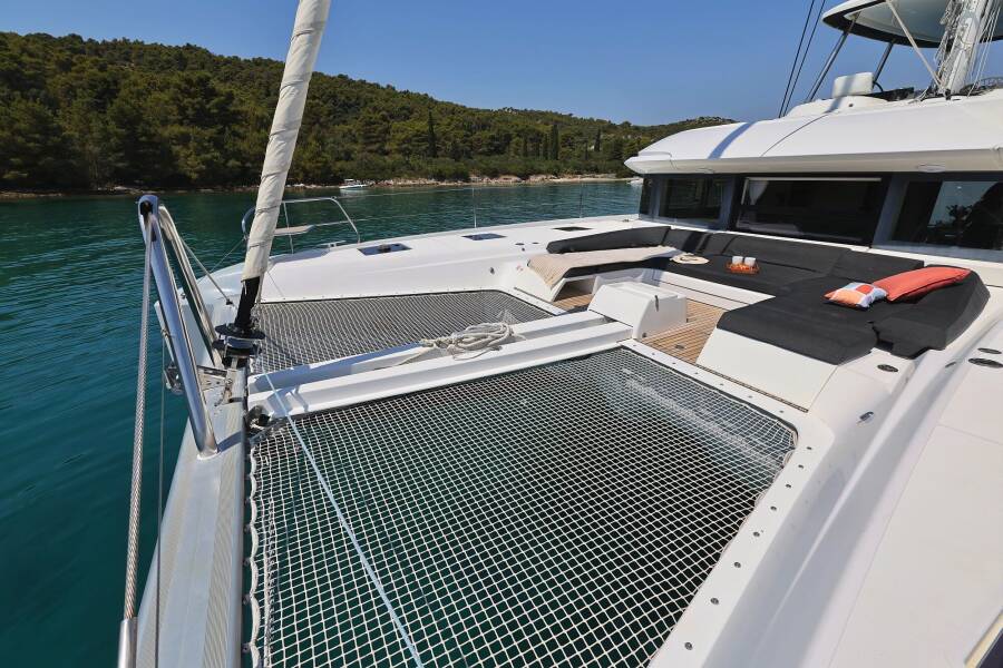Lagoon 55