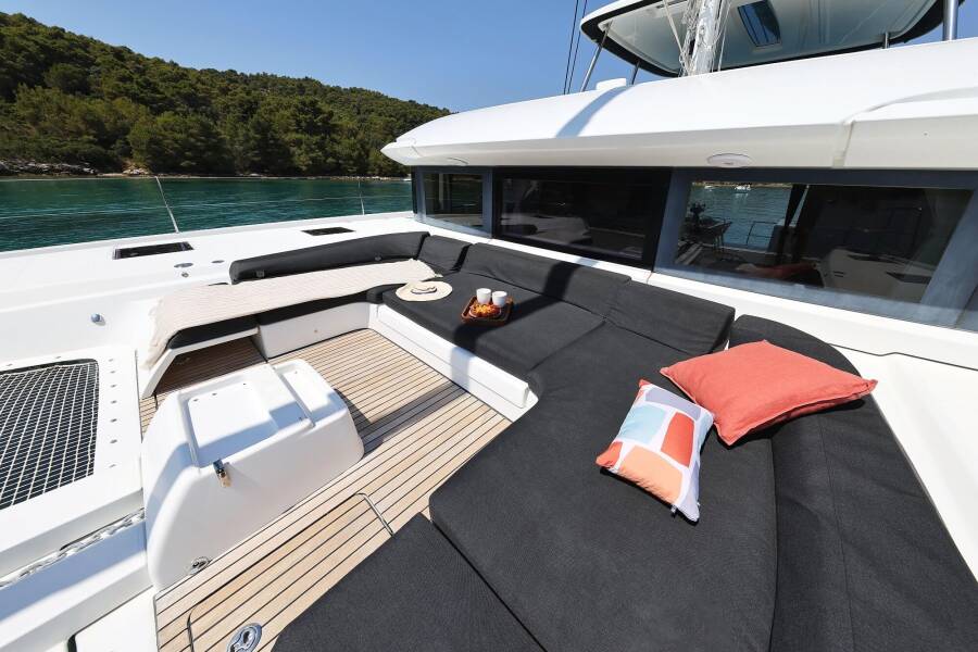 Lagoon 55