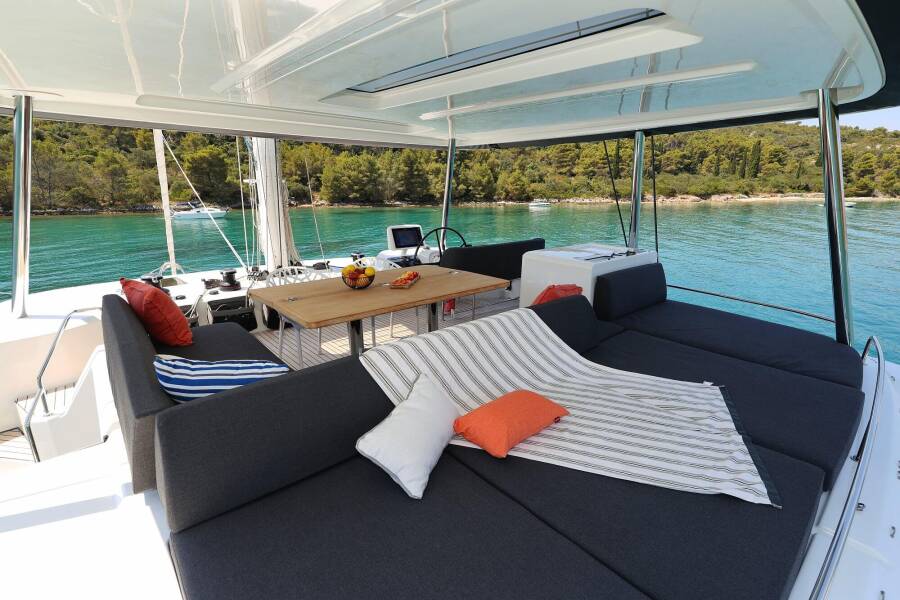Lagoon 55