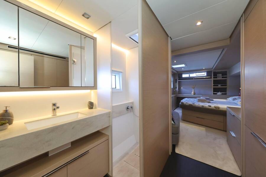 Lagoon 55