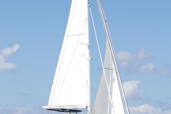 Lagoon 560