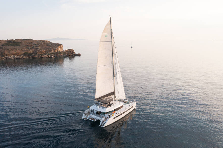 Lagoon 560