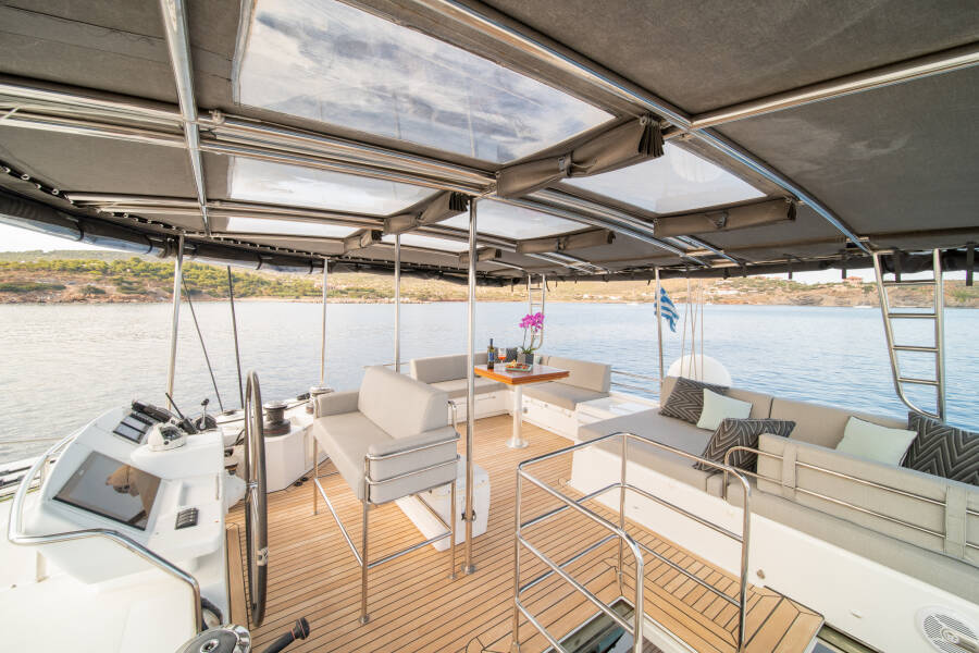 Lagoon 560