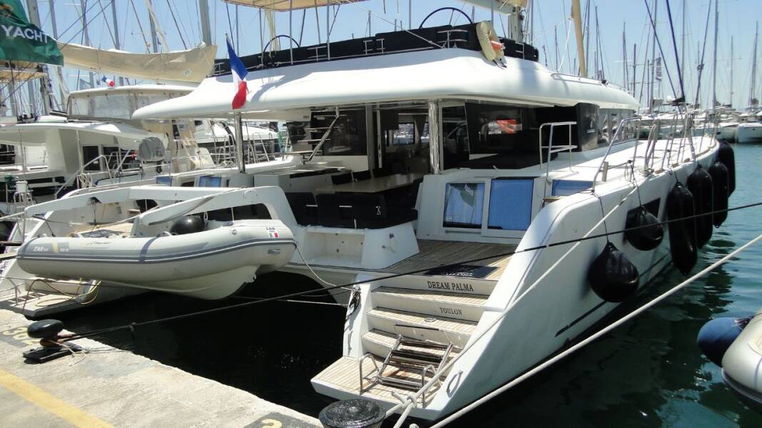 Lagoon 620
