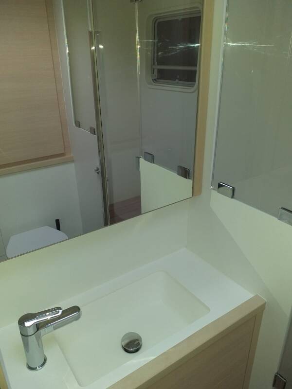 Lagoon 620
