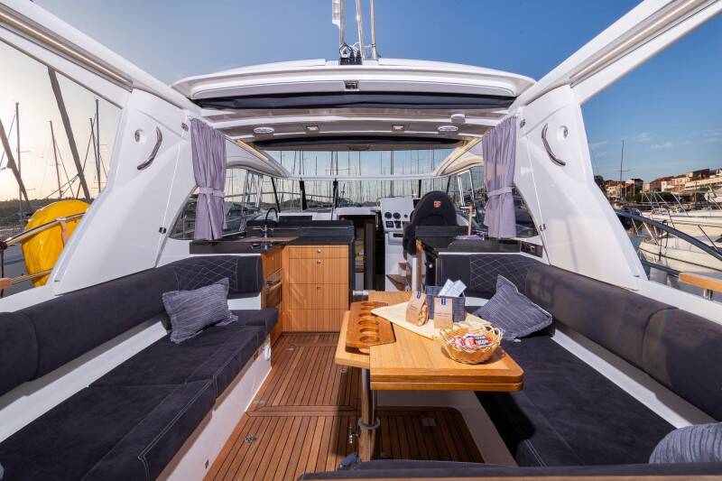 Marex 360 Cabriolet Cruiser