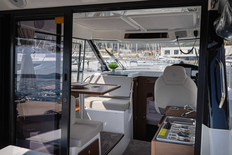 Merry Fisher 895 Offshore